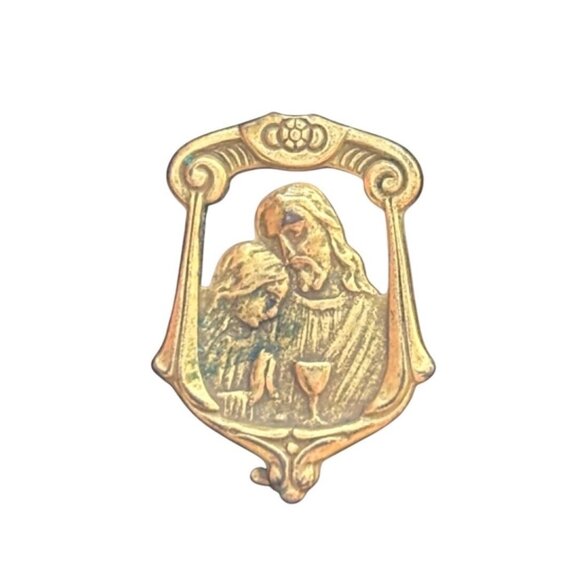 Vintage First Communion Souvenir Pin Jesus & Child Gold-Tone Metal Religious Bro - Picture 1 of 6